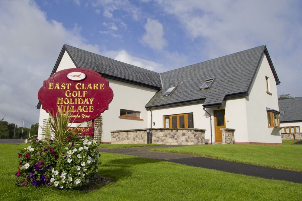 East Clare Golf Village Bodyke Exterior foto