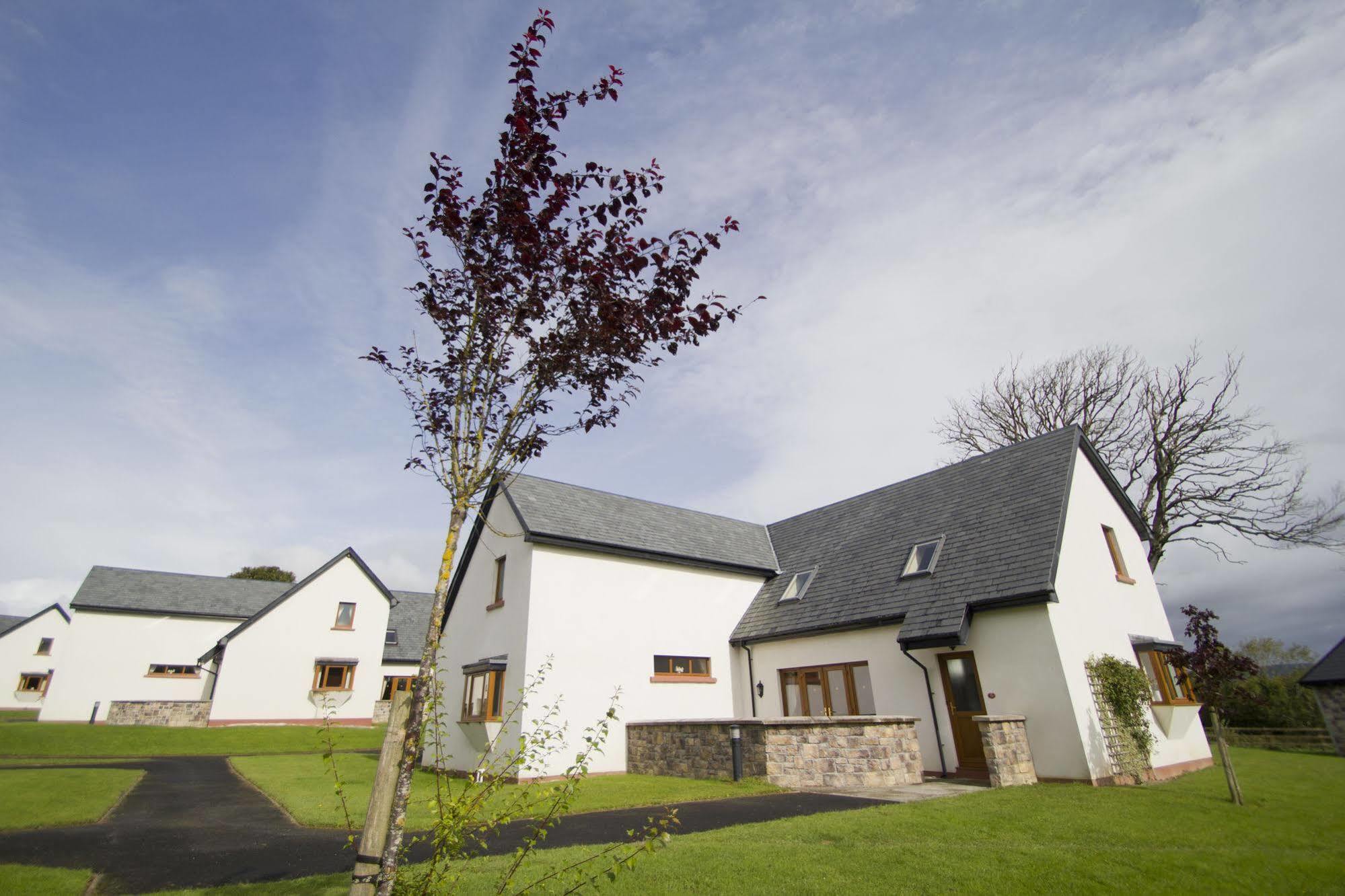 East Clare Golf Village Bodyke Exterior foto