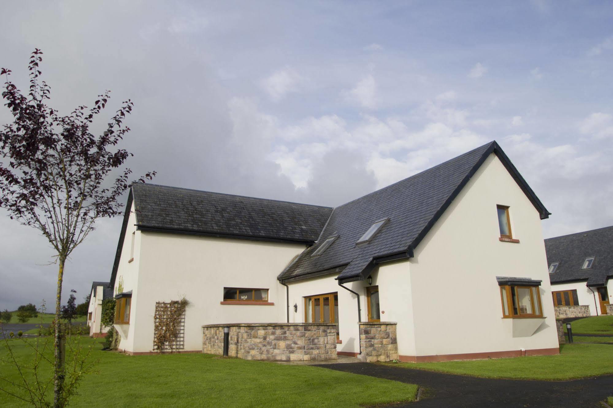 East Clare Golf Village Bodyke Exterior foto