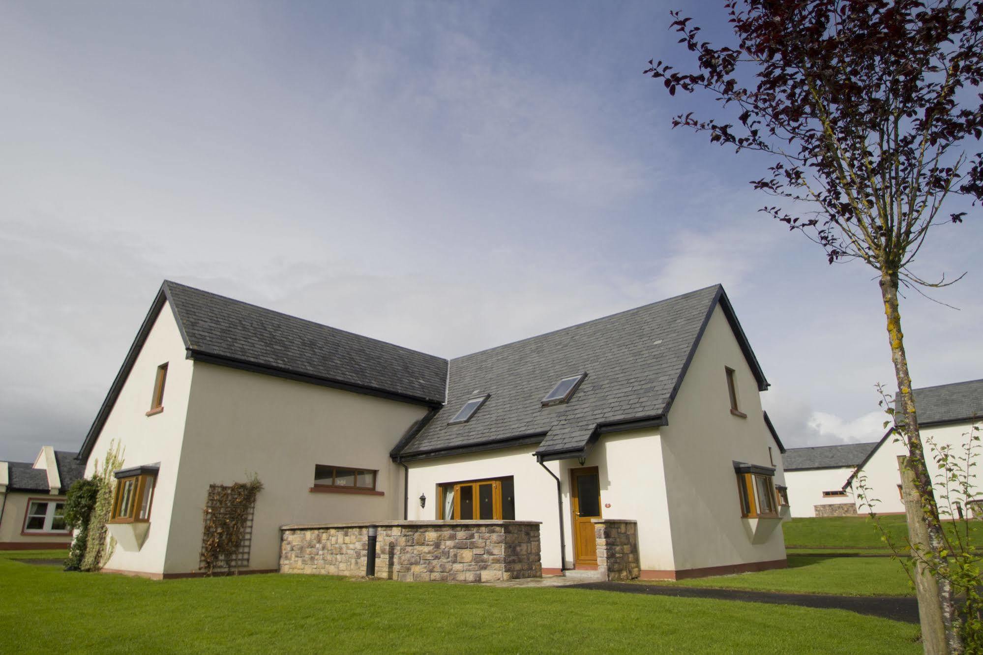 East Clare Golf Village Bodyke Exterior foto